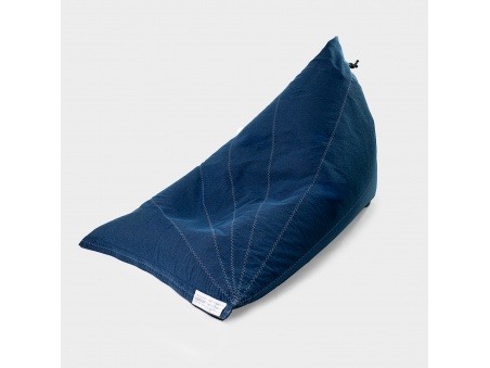 Randa XL: der wetterfeste Outdoor Sitzsack mit radialem Design