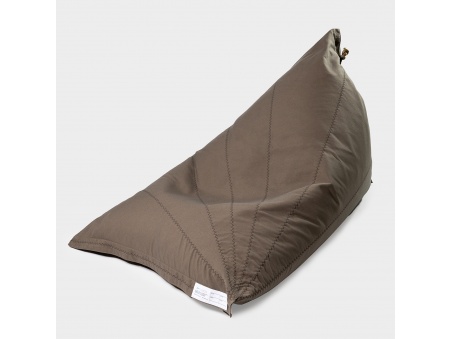 Randa XL: der wetterfeste Outdoor Sitzsack mit radialem Design