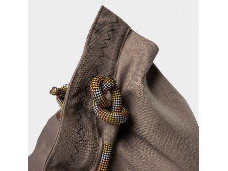 Randa XL: der wetterfeste Outdoor Sitzsack mit radialem Design