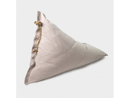 Randa XL: der wetterfeste Outdoor Sitzsack mit radialem Design