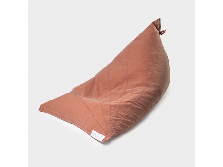 Randa XL: der wetterfeste Outdoor Sitzsack mit radialem Design