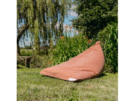 Randa XL: der wetterfeste Outdoor Sitzsack mit radialem Design