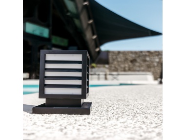 Solar QUB - Die Außenlampe mit integriertem Solarpanel