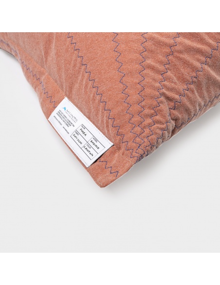 Randa, der einzige Sitzsack mit radialem Design für Innen- und Außenbereiche