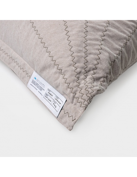 Randa, der einzige Sitzsack mit radialem Design für Innen- und Außenbereiche