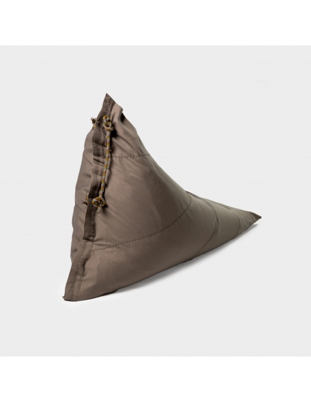 Randa, der einzige Sitzsack mit radialem Design für Innen- und Außenbereiche