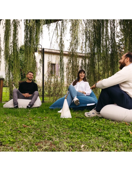 Randa, der einzige Sitzsack mit radialem Design für Innen- und Außenbereiche