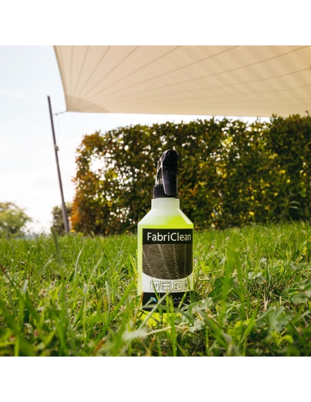 FabriClean: der Reiniger für Maanta-Sonnensegel