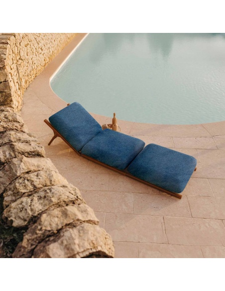 Tuga: Liegestuhl aus Teak mit einzigartigem nautischenDesign