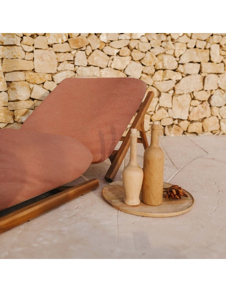 Tuga: Liegestuhl aus Teak mit einzigartigem nautischenDesign
