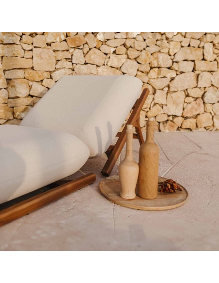 Tuga: Liegestuhl aus Teak mit einzigartigem nautischenDesign