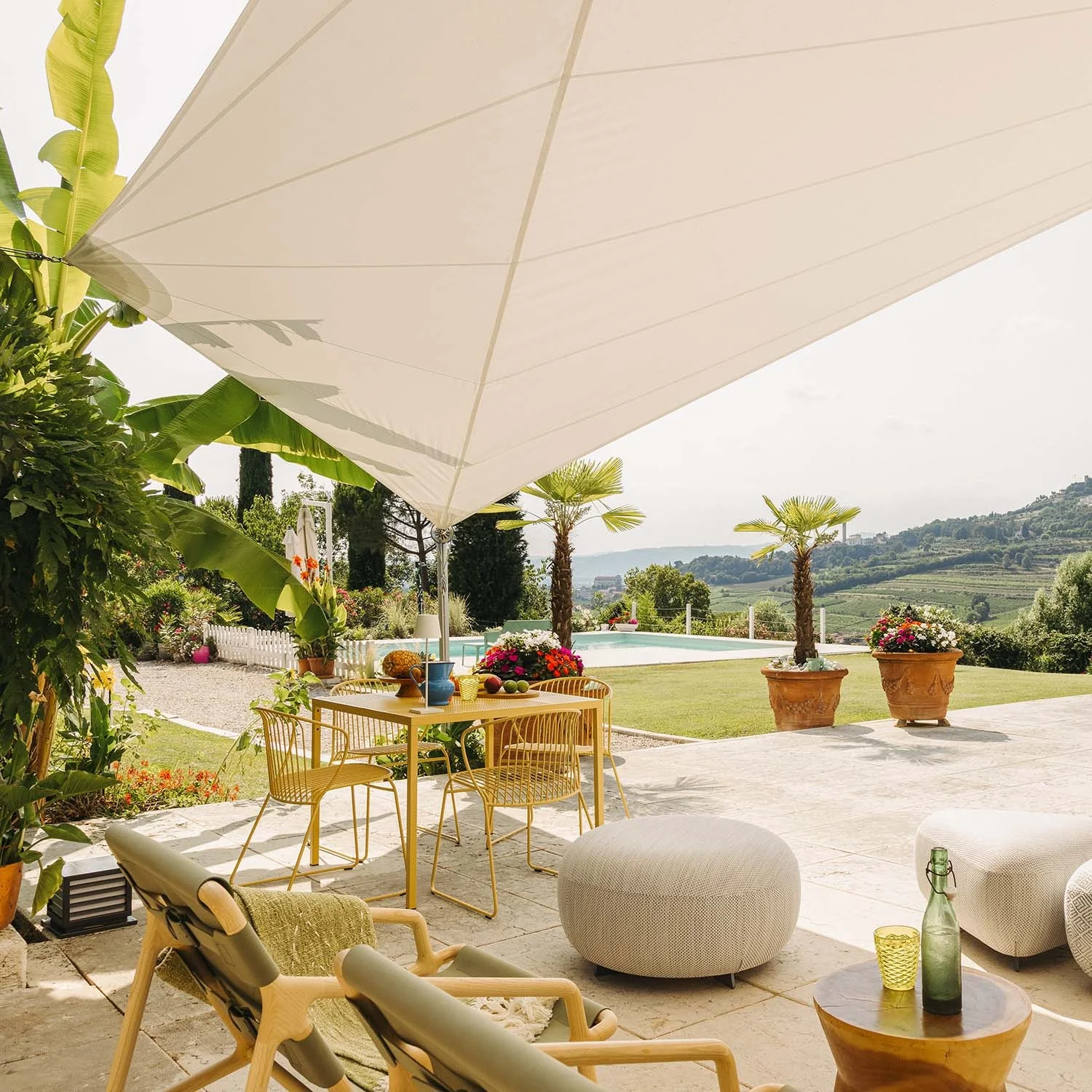 Solaria Furl Wasserdicht: Aufrollbares Sonnensegel mit Radialschnitt 2