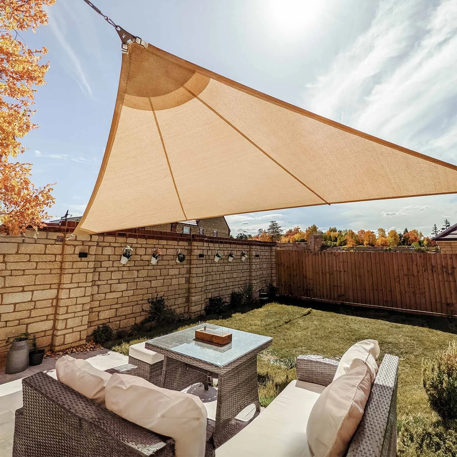 SolariA luftdurchlässig - unser beste Sonnensegel mit Radialschnitt