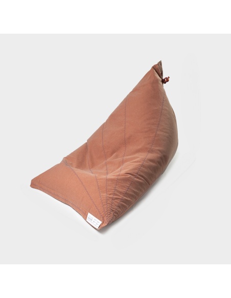 Randa, der einzige Sitzsack mit radialem Design für Innen- und Außenbereiche