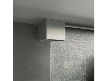 Recta: Rollo mit geometrischer Designplatte