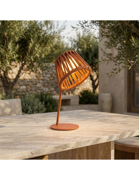 Mini Ropelle: Wiederaufladbare Tischlampe aus Olefinseil