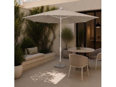 Lybra: Neigbarer Sonnenschirm mit Mittelmast und EquiTilt®-Technologie