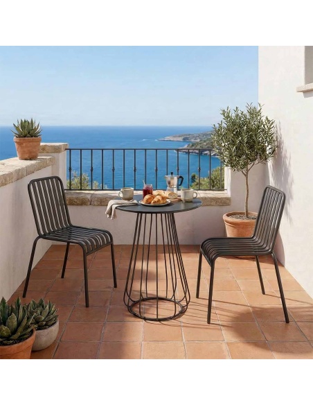 Plaka: Outdoor-Bistrotisch im Design aus Eisenrundstab