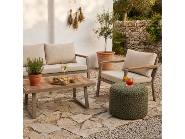 Thyrea: Geflochtener Outdoor-Pouf im Maanta Design