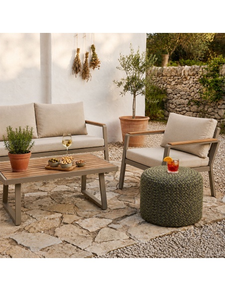 Thyrea: Geflochtener Outdoor-Pouf im Maanta Design