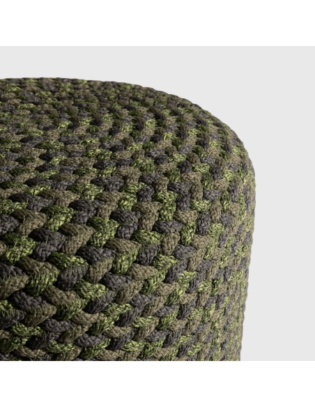 Thyrea: Geflochtener Outdoor-Pouf im Maanta Design