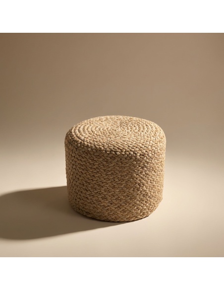Thyrea: Geflochtener Outdoor-Pouf im Maanta Design