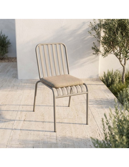 Forgya: 4er-Set Outdoor-Stühle aus Eisen mit vertikalen Lamellen