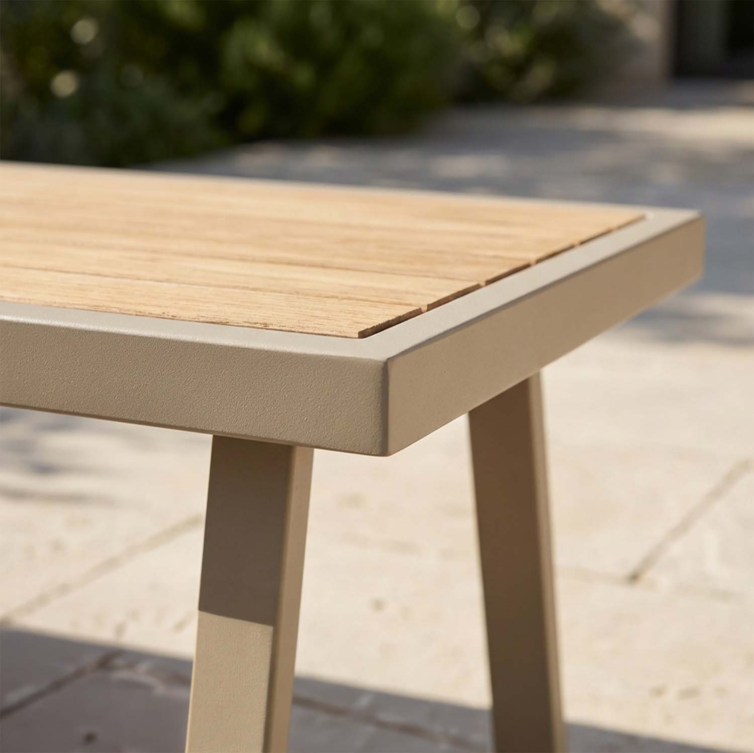 Einsätze aus massivem Iroko