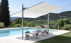 Maistra: Design-Pavillon aus Aluminium mit Faltmarkise