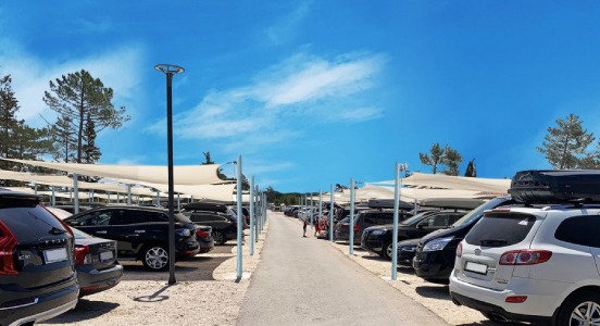 Segel-Carport Überdachung Von Autos Und Parkplätzen